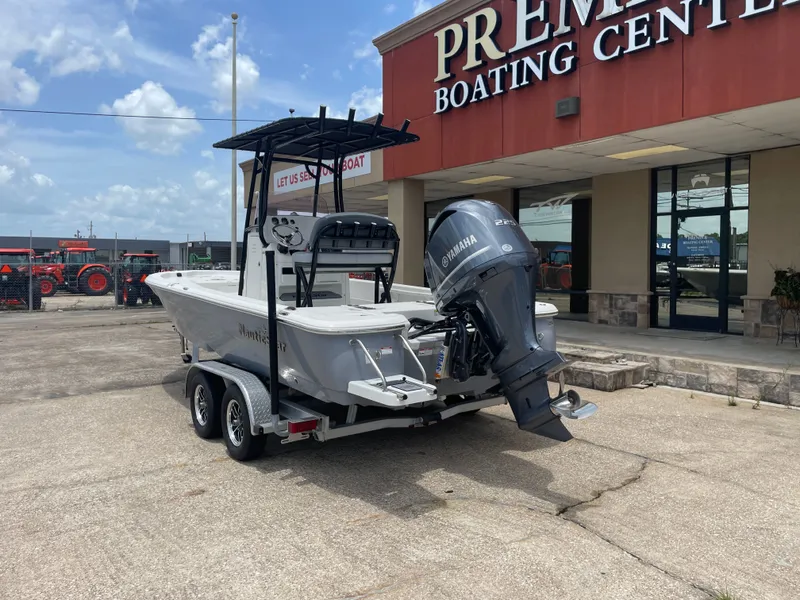 Slide: The Image of NauticStar 227 XTS 2023 - 9