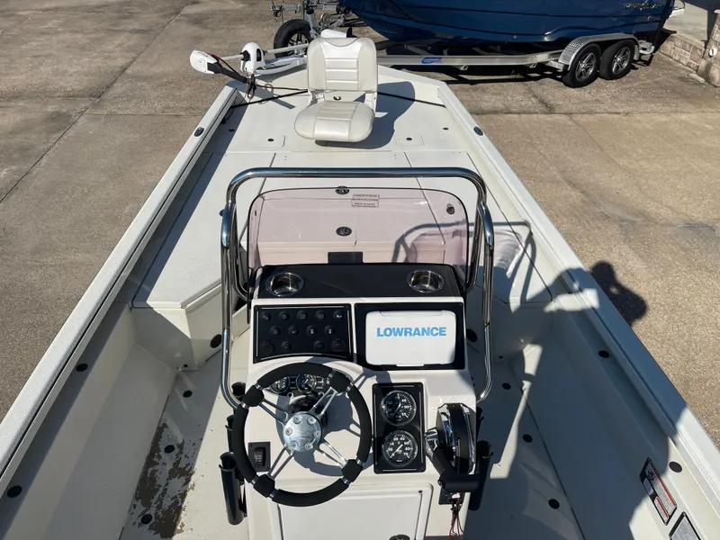 Slide: The Image of Ranger RB200 2023 - 14