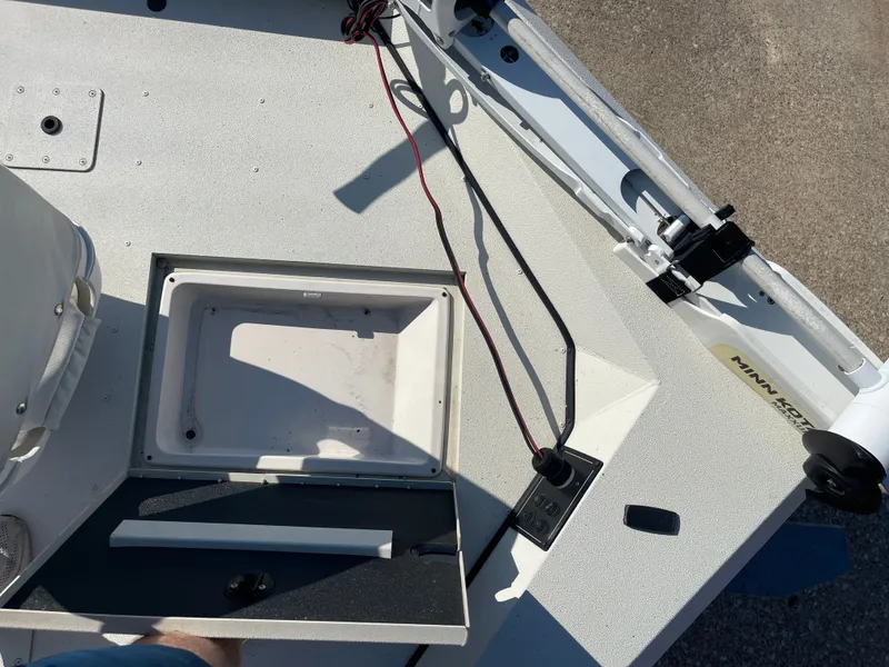 Slide: The Image of Ranger RB200 2023 - 18