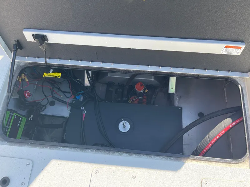 Slide: The Image of Ranger RB200 2023 - 21