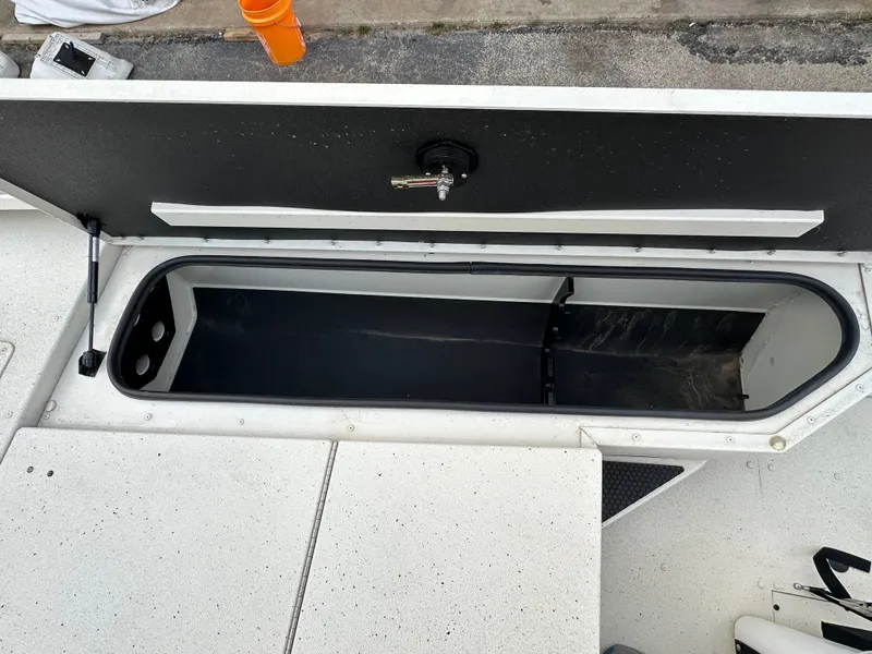 Slide: The Image of Ranger RB200 2023 - 11