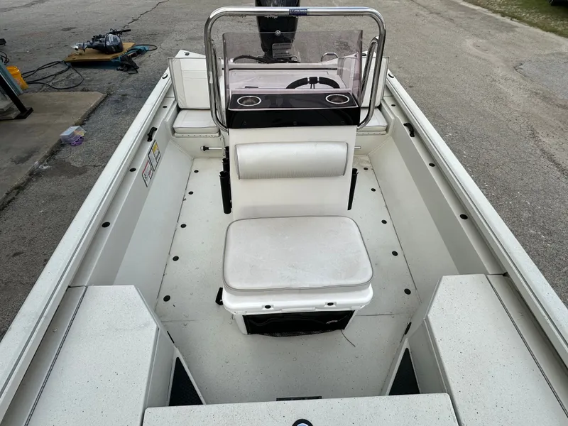 Slide: The Image of Ranger RB200 2023 - 16