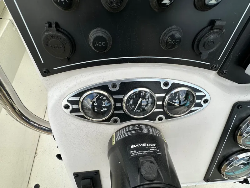 Slide: The Image of Ranger RB200 2023 - 18