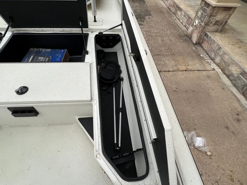 Slide: The Image of Ranger RB210 2024 - 17