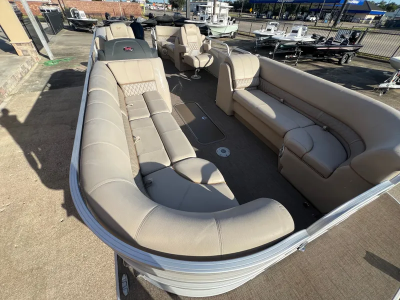 Slide: The Image of Ranger RP243C 2023 - 13