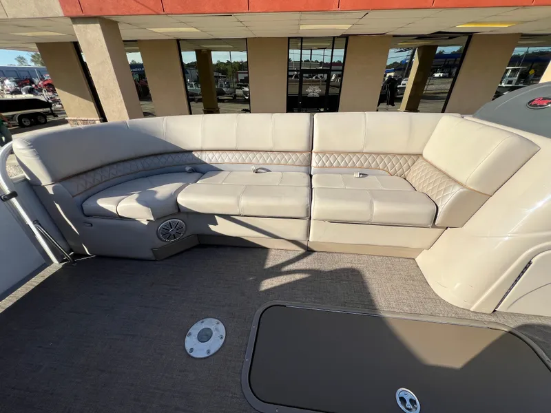 Slide: The Image of Ranger RP243C 2023 - 16