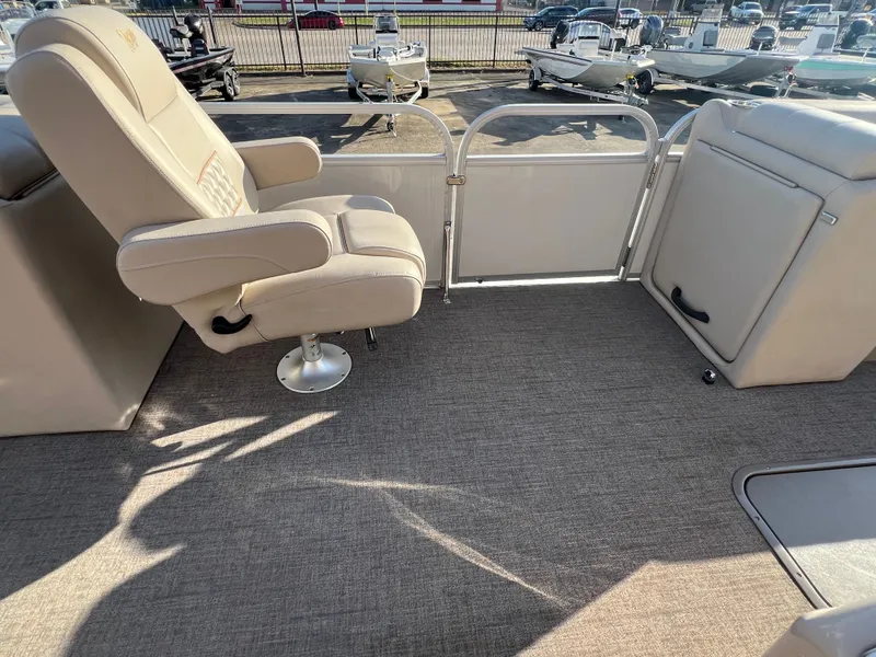 Slide: The Image of Ranger RP243C 2023 - 20