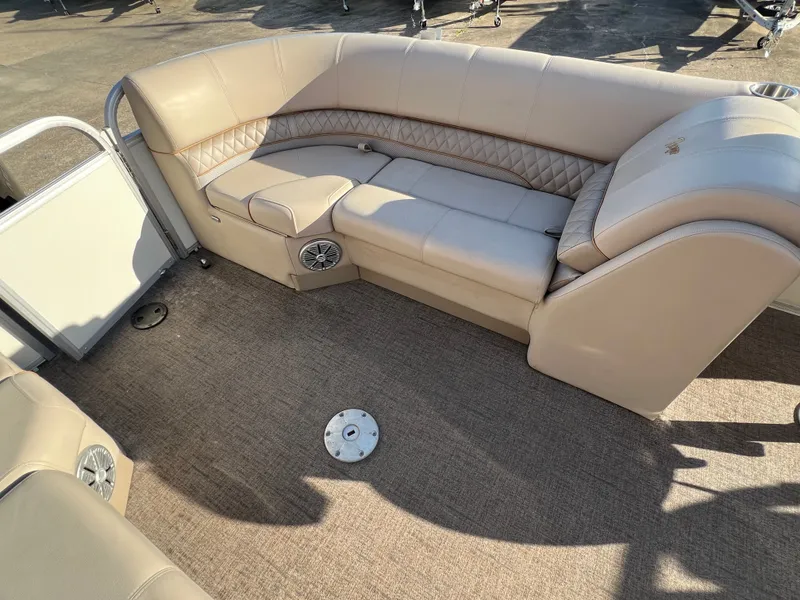 Slide: The Image of Ranger RP243C 2023 - 27