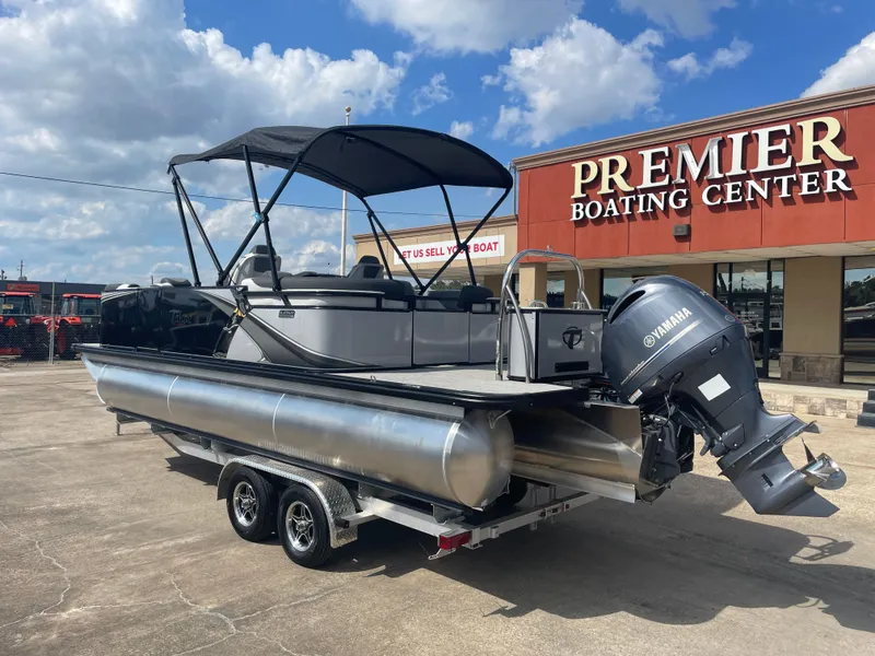 Slide: The Image of Tahoe AVALON LTZ QL21T 2024 - 10