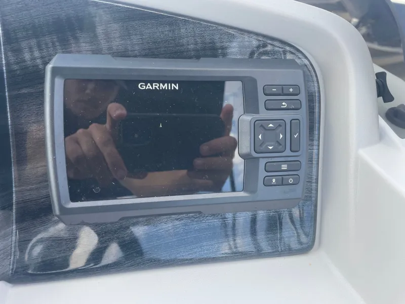 Slide: The Image of Tahoe AVALON LTZ QL21T 2024 - 22