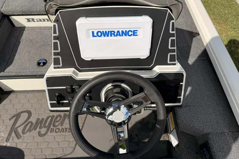 Slide: The Image of Steering console of 2025 Ranger ALPHA 208 boat with Lowrance Elite display. - 4