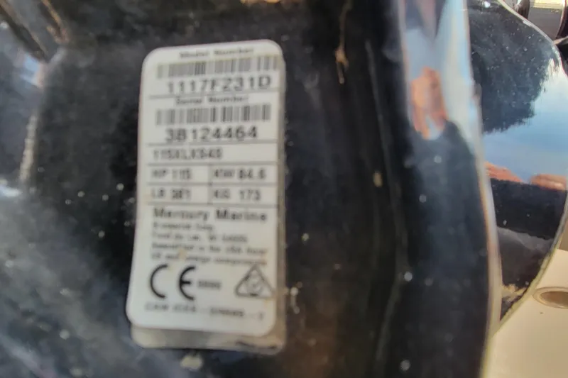 Slide: The Image of Label on a 2022 Tahoe 185 S WT boat, displaying model and serial numbers. - 11