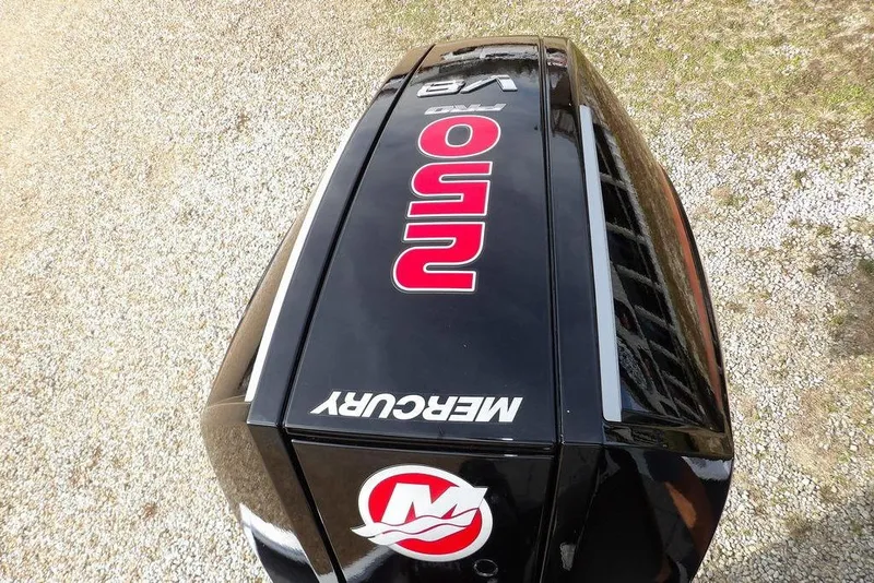 Slide: The Image of Mercury 250 Pro XS outboard engine on 2026 Lund 2075 Pro-V Bass XS boat. - 46