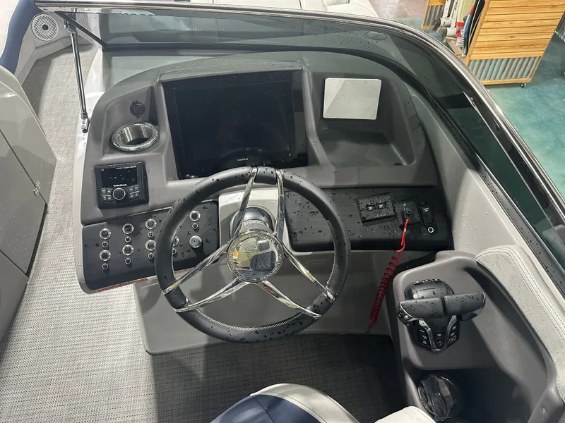 Slide: The Image of Bennington 27QFBWAT2SR 2024 - 30