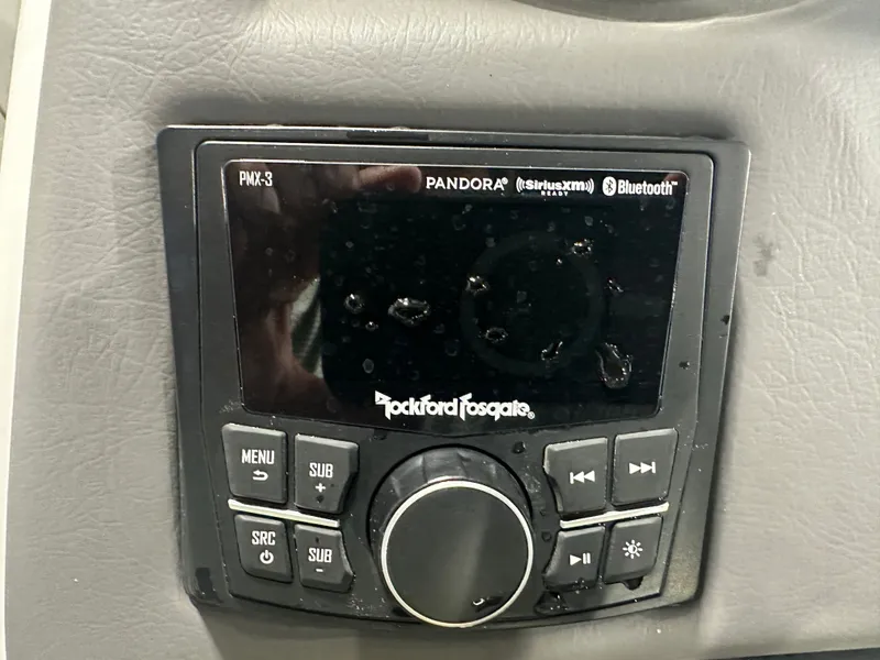 Slide: The Image of Bennington 27QFBWAT2SR 2024 - 32