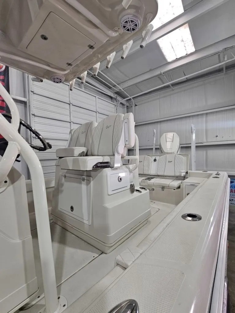 Slide: The Image of Ranger Boats 2660 Bay 2024 - 14