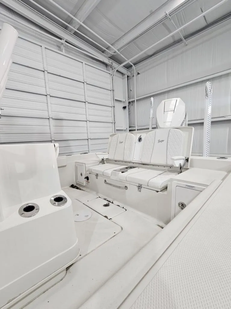 Slide: The Image of Ranger Boats 2660 Bay 2024 - 15