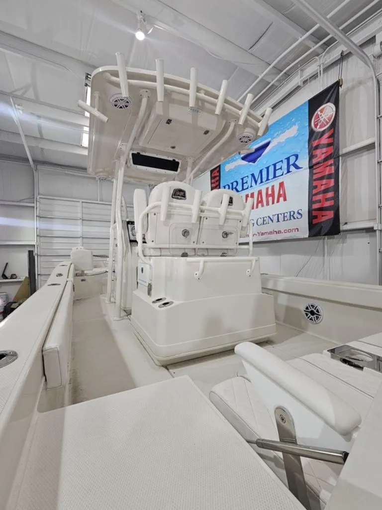 Slide: The Image of Ranger Boats 2660 Bay 2024 - 18