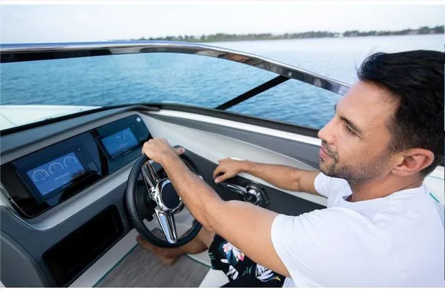 Slide: The Image of Regal LS4 Surf 2022 - 14