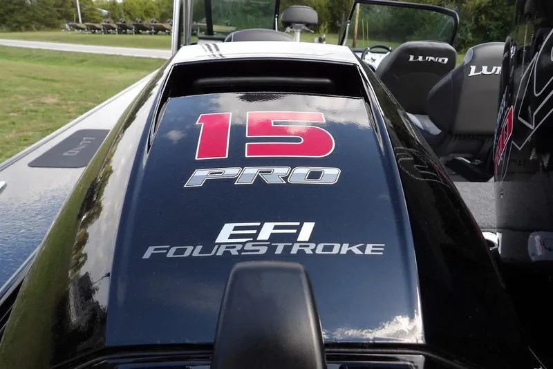 Slide: The Image of 2026 Lund 2075 Pro-V Sport boat with EFI FourStroke engine, featuring "15 Pro" branding. - 70