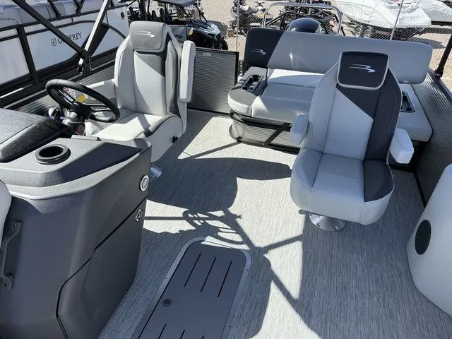 Slide: The Image of Bennington S Swingback 22 SSB 2026 - 3