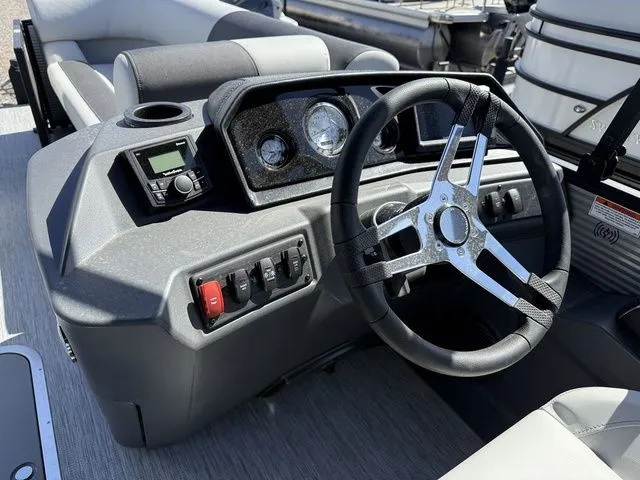 Slide: The Image of Bennington S Swingback 22 SSB 2026 - 5