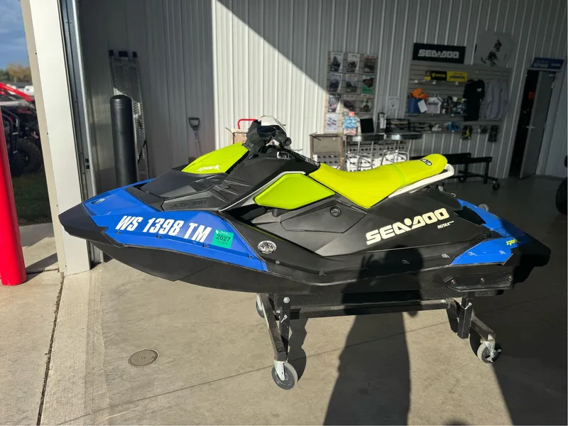 Slide: The Image of Sea-Doo Spark 2up 90 hp iBR Convenience Package 2021 - 2