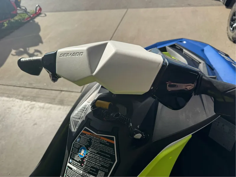 Slide: The Image of Sea-Doo Spark 2up 90 hp iBR Convenience Package 2021 - 4