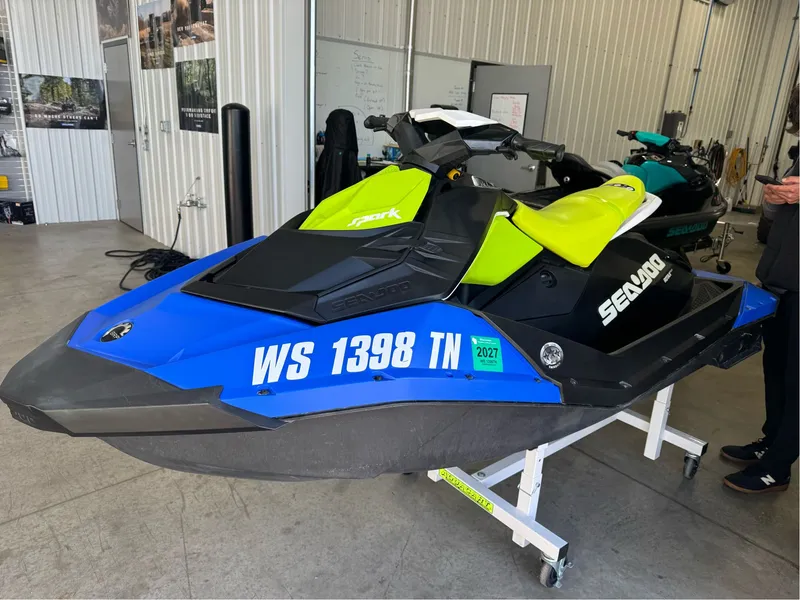 The Image of Sea-Doo Spark 2up 90 hp iBR Convenience Package 2021 - 1