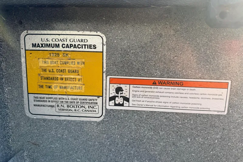 Slide: The Image of Harbor Craft Nahanni 1925 SK compliance and carbon monoxide warning labels, 2000 model. - 24