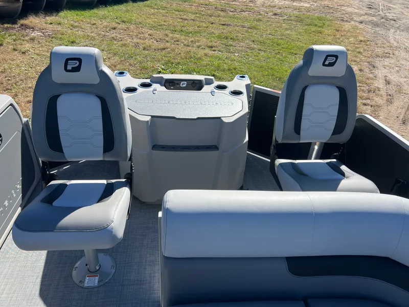 Slide: The Image of Princecraft Sportfisher 21-4S 2026 - 13