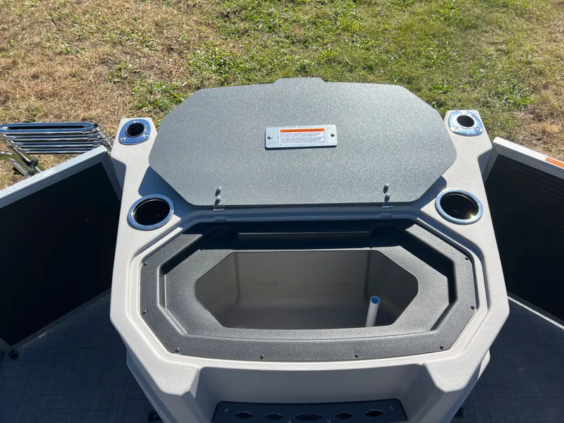 Slide: The Image of Princecraft Sportfisher 21-4S 2026 - 15