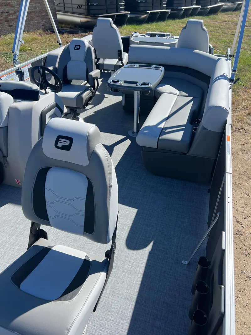 Slide: The Image of Princecraft Sportfisher 21-4S 2026 - 22