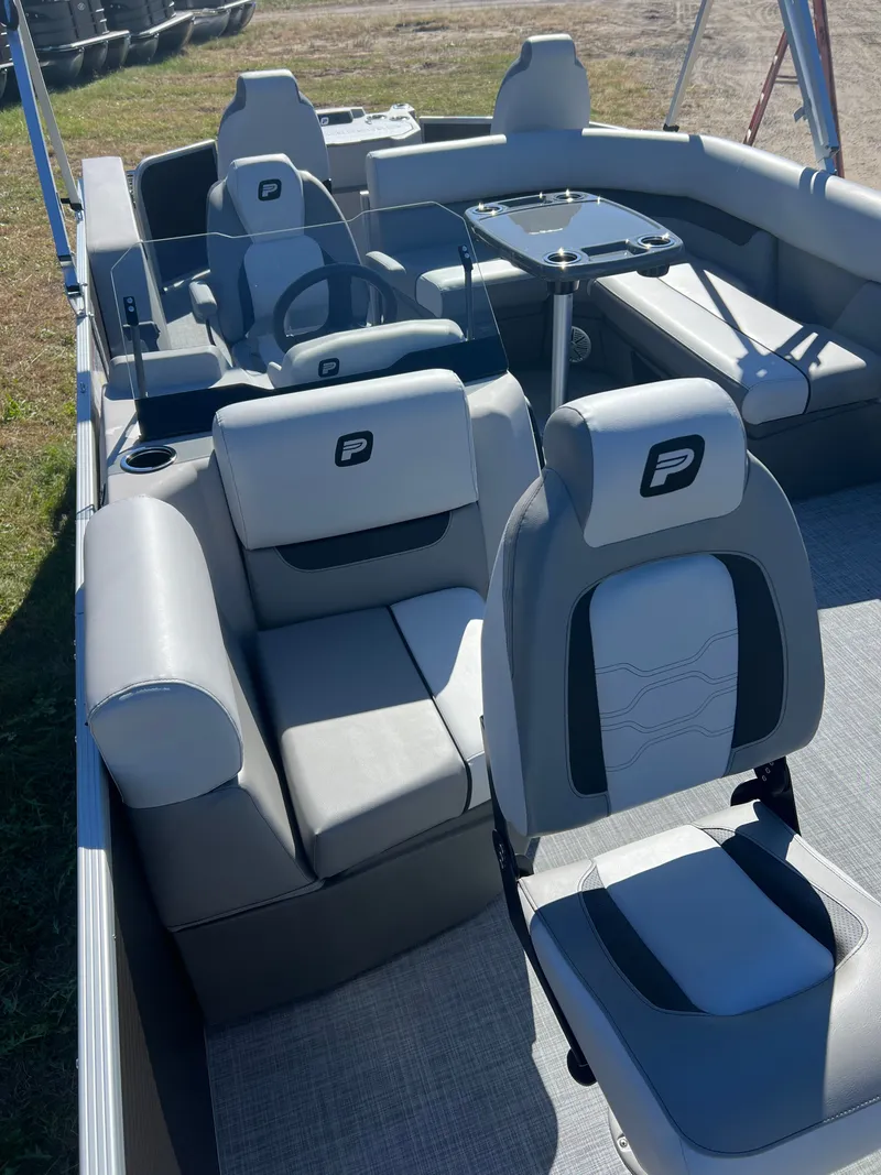 Slide: The Image of Princecraft Sportfisher 21-4S 2026 - 23