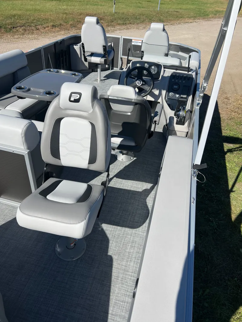 Slide: The Image of Princecraft Sportfisher 21-4S 2026 - 24