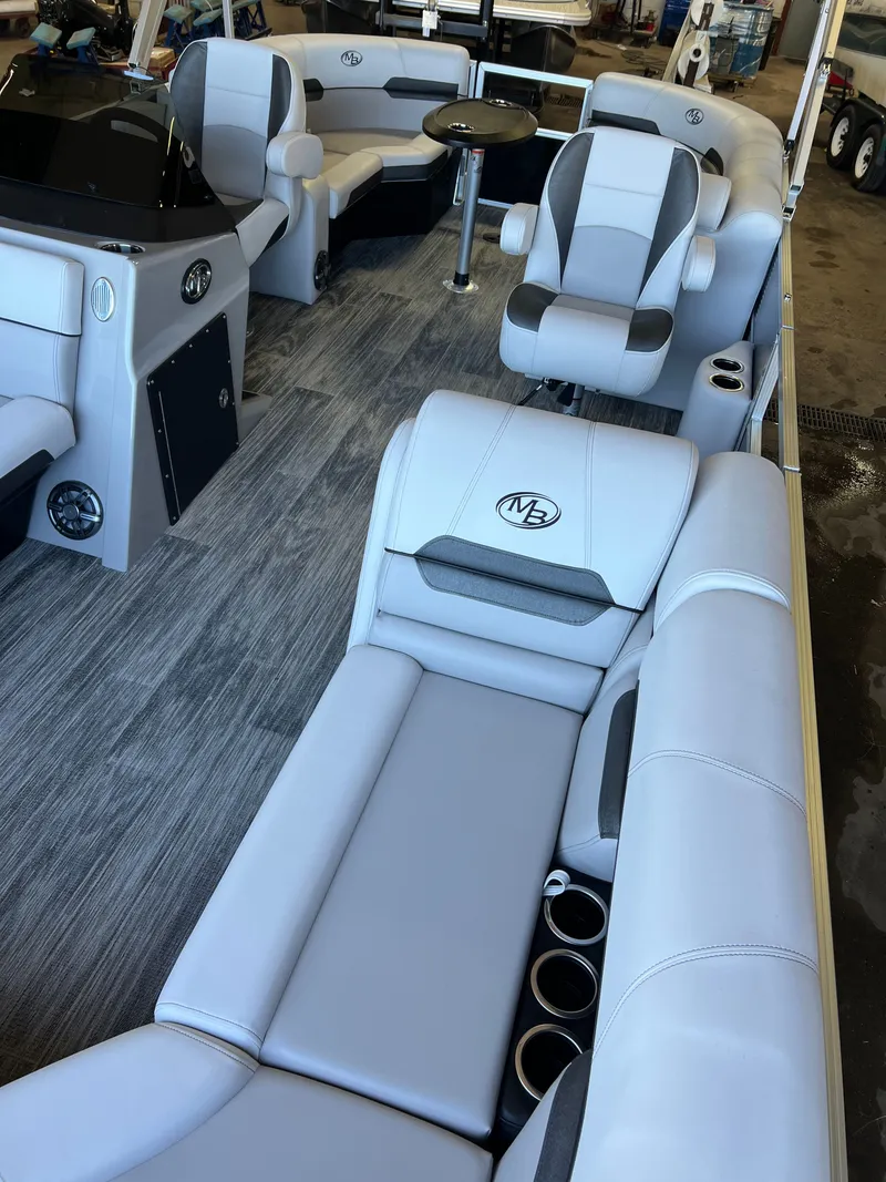 Slide: The Image of Montego Bay 8522 Quad Lounger BR Deluxe Pontoon 2026 - 20