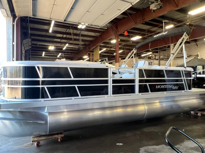 Slide: The Image of Montego Bay 8522 Quad Lounger BR Deluxe Pontoon 2026 - 29