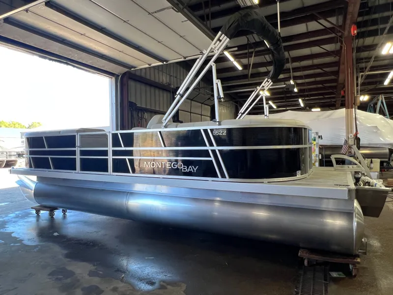 Slide: The Image of Montego Bay 8522 Quad Lounger BR Deluxe Pontoon 2026 - 30