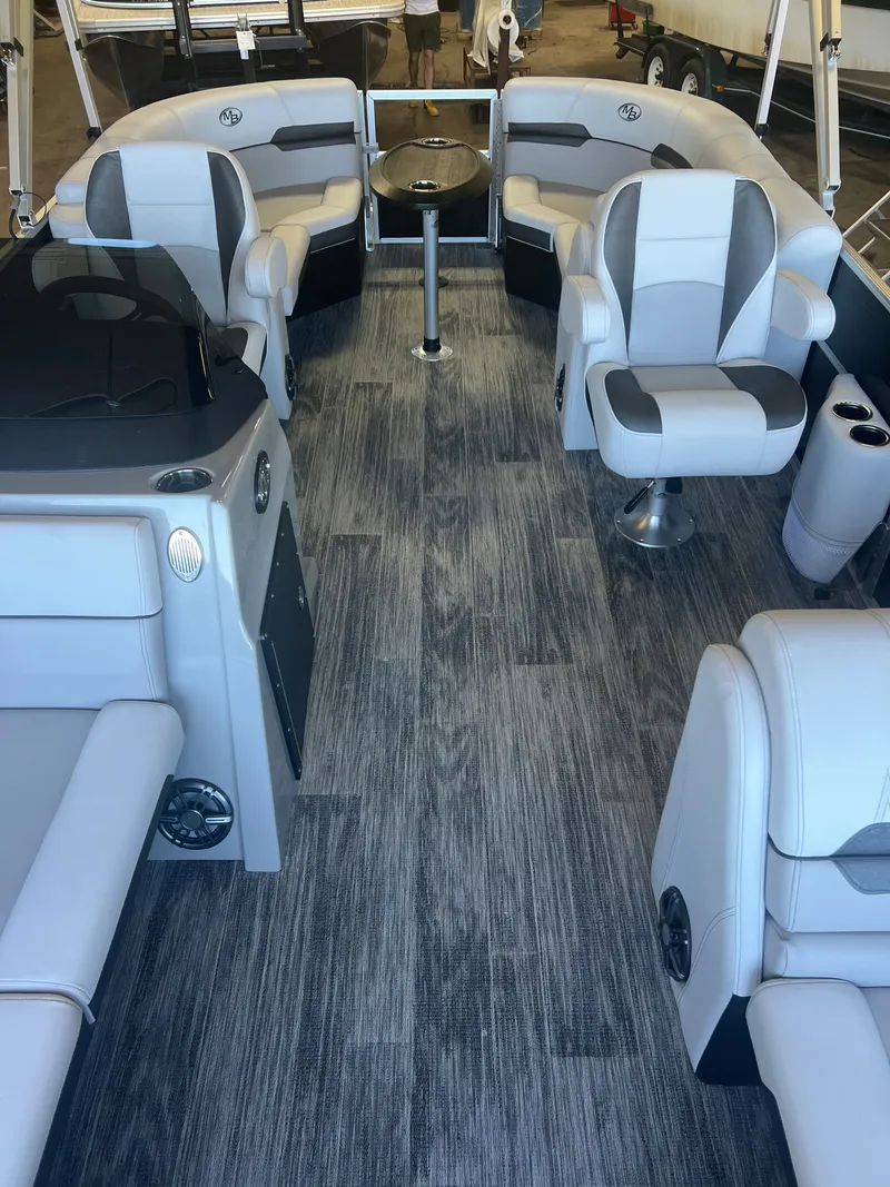 Slide: The Image of Montego Bay 8522 Quad Lounger BR Deluxe Pontoon 2026 - 7