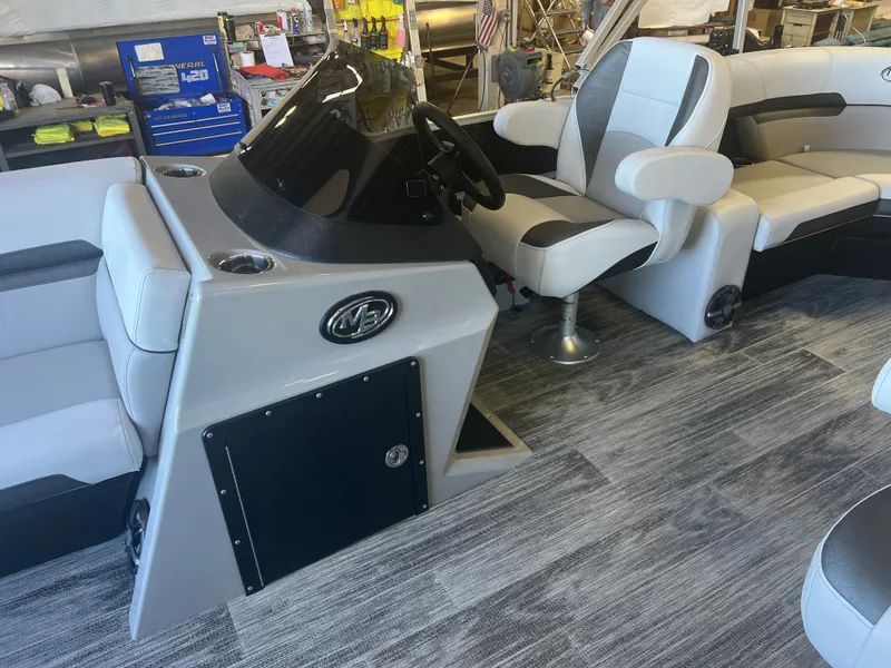 Slide: The Image of Montego Bay 8522 Quad Lounger BR Deluxe Pontoon 2026 - 9