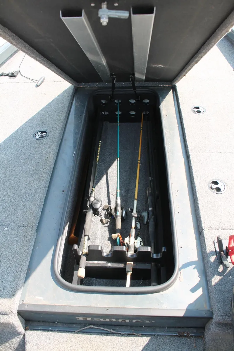 Slide: The Image of Ranger Boats RT198P 2023 - 15