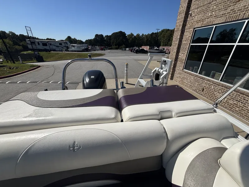 Slide: The Image of JC Neptoon 25TT Sport w/Suzuki 250HP Engine and Trailer 2015 - 18