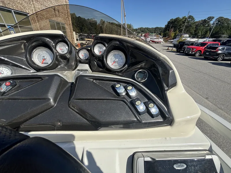 Slide: The Image of JC Neptoon 25TT Sport w/Suzuki 250HP Engine and Trailer 2015 - 28