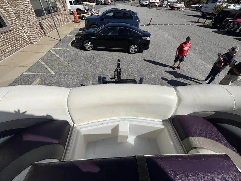 Slide: The Image of JC Neptoon 25TT Sport w/Suzuki 250HP Engine and Trailer 2015 - 40