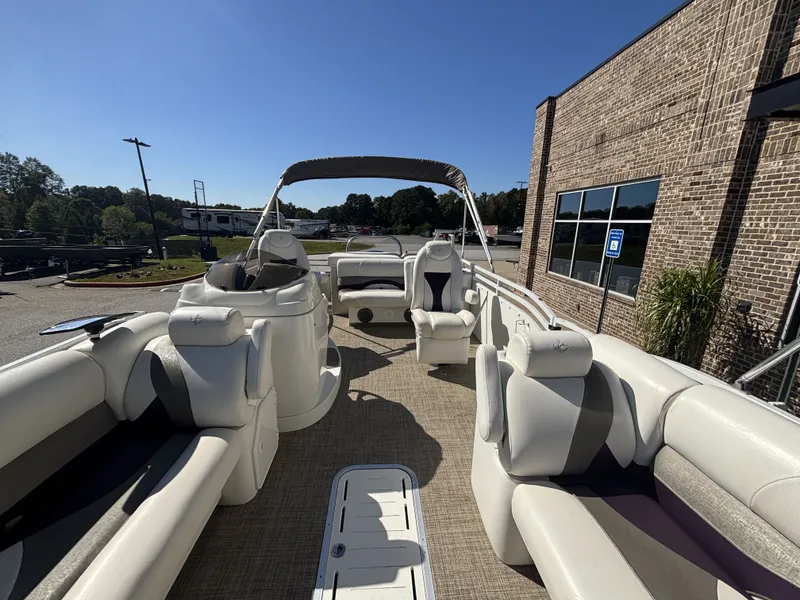 Slide: The Image of JC Neptoon 25TT Sport w/Suzuki 250HP Engine and Trailer 2015 - 41