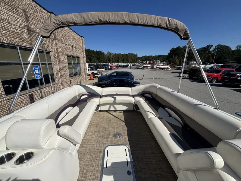 Slide: The Image of JC Neptoon 25TT Sport w/Suzuki 250HP - 4-Stroke Engine 2015 - 20