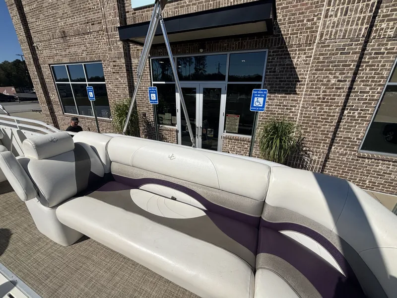 Slide: The Image of JC Neptoon 25TT Sport w/Suzuki 250HP - 4-Stroke Engine 2015 - 36