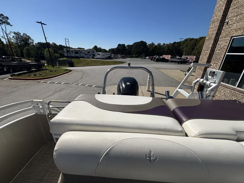 Slide: The Image of JC Neptoon 25TT Sport w/Suzuki 250HP - 4-Stroke Engine 2015 - 43