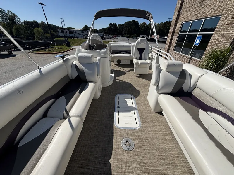 Slide: The Image of JC Neptoon 25TT Sport w/Suzuki 250HP - 4-Stroke Engine 2015 - 5