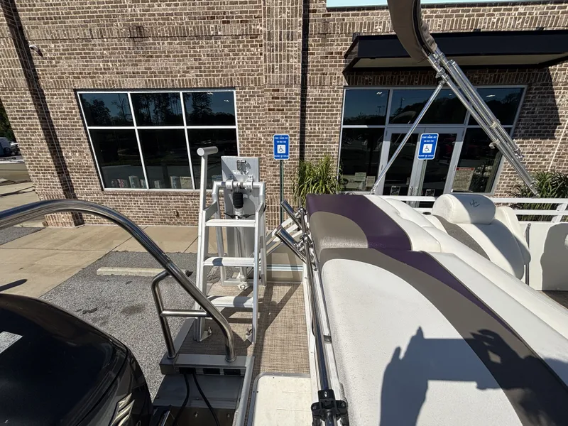 Slide: The Image of JC Manufacturing Neptoon 25TT Sport w/Suzuki 250HP - 4-Stroke Engine 2015 - 15